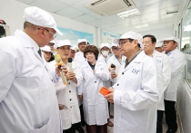 Thủ tướng Chính phủ Phạm Minh Chính thăm Tập đoàn TH tại Nghệ An